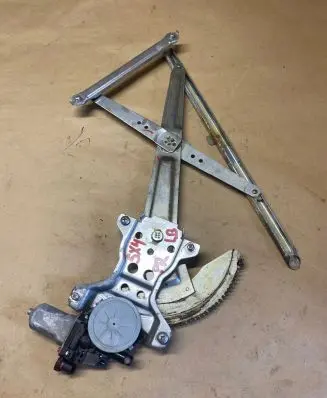 Suzuki SX4 Front door window regulator with motor 8356063J00