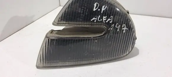 Alfa Romeo 147 Front indicator light 46756280