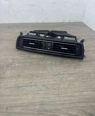 BMW 5 F10 F11 Dash center air vent grill 9209136 F49209136 0778912