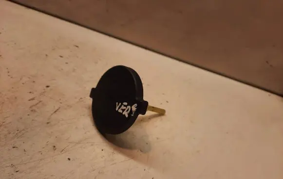 Toyota Corolla Verso E121 Power steering tank cap 