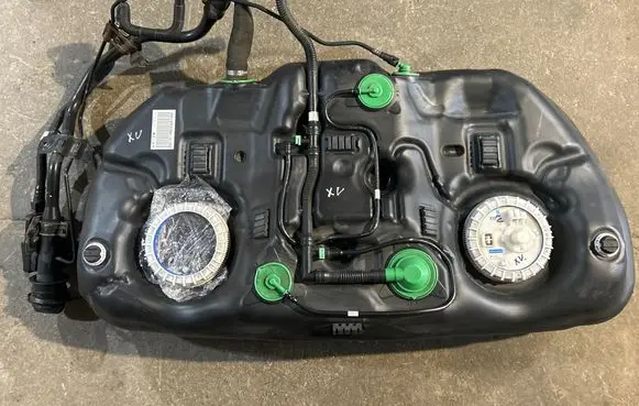 Subaru XV II Fuel tank 42013FL030 42013FL020