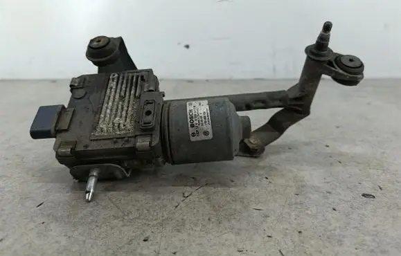 Volkswagen Touran I Front wiper linkage 