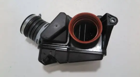 Mercedes-Benz C W203 Intake resonator A2710900804