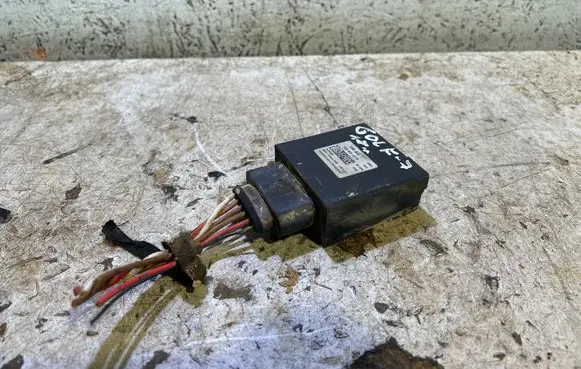 Volkswagen Golf VII Fuel injection pump control unit/module 5Q0906121N