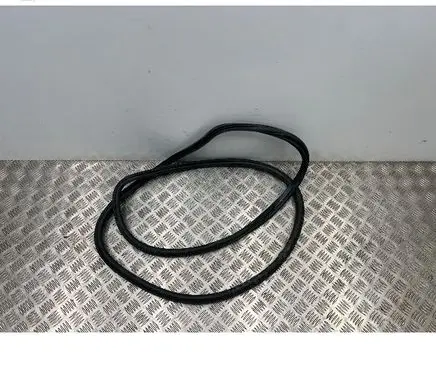 BMW 7 G11 G12 Trunk rubber seal (body) 7357103