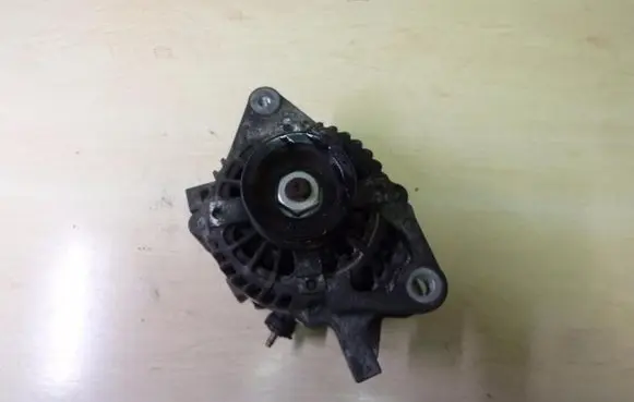 Toyota Yaris Generator/alternator 2706047050 VD1807