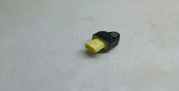 Toyota RAV 4 (XA30) Airbag deployment crash/impact sensor 8983133020