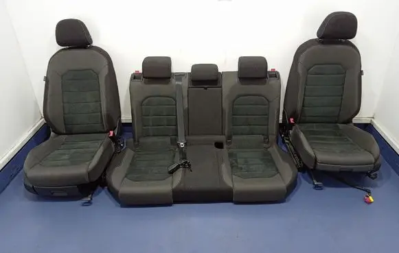 Volkswagen Golf Sportsvan Seat set 