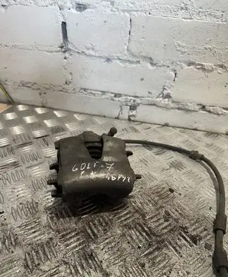 Volkswagen Golf VII Front brake caliper