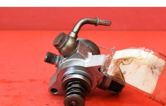Mazda 6 In-tank fuel pump PE19203F0