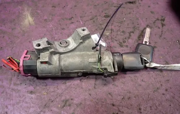 Skoda Fabia Mk1 (6Y) Ignition lock 