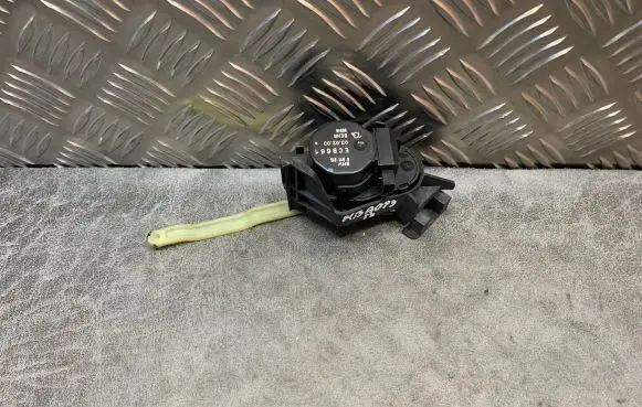 BMW 7 E65 E66 Intake manifold valve actuator/motor 6911915