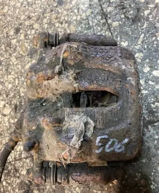 Opel Vivaro Front brake caliper