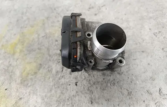 Peugeot 5008 Throttle body valve 