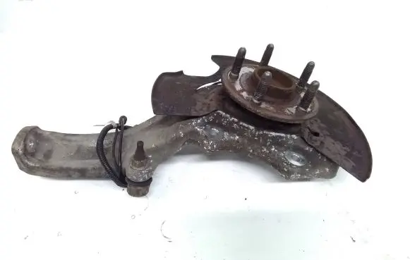 Cadillac CTS Front wheel hub spindle knuckle 15775068R
