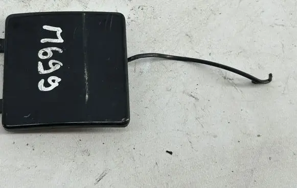 Mercedes-Benz CLS C219 Front tow hook cap/cover A2198850026 13636010
