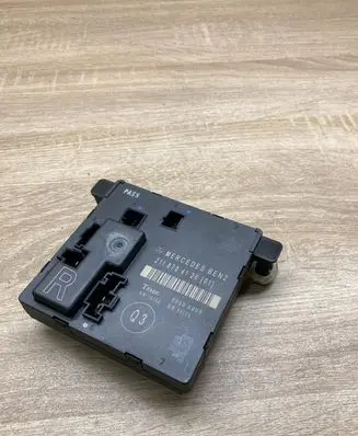 Mercedes-Benz E W211 Door control unit/module 2118704126 00006806 RIGHTSIDE