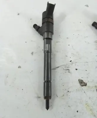Chevrolet Epica Fuel injector 96440497