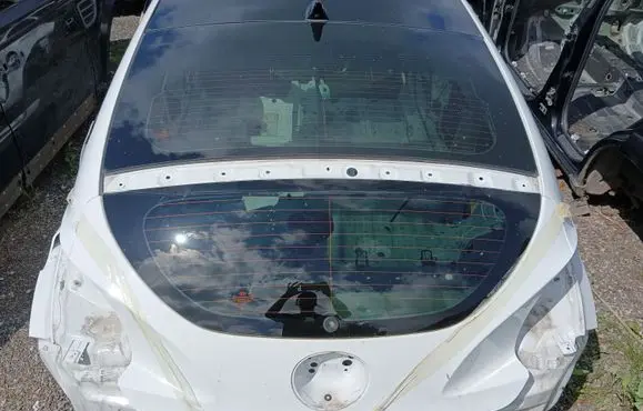 Hyundai Veloster Tailgate/trunk/boot lid