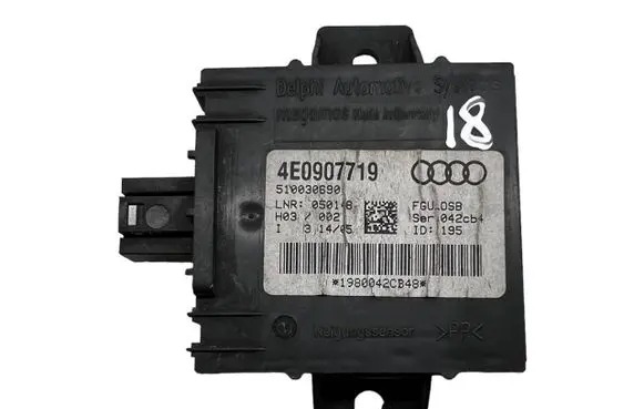 Audi A8 S8 D3 4E Alarm control unit/module 4E0907719 1980042CB48 510030690