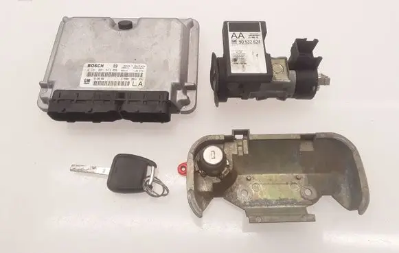 Engine ECU kit and lock set