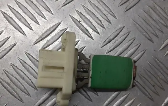 Ford Focus Heater blower fan relay 