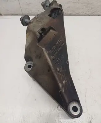 Opel Astra K Engine mounting bracket 13381847