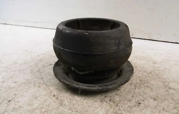 Volkswagen Bora Front coil spring rubber mount 