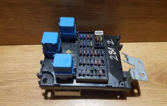 Nissan Primera Fuse box set