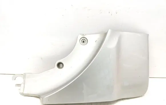 Toyota RAV 4 (XA30) Trunk door license plate light bar 768050R010 768050R020 1F7