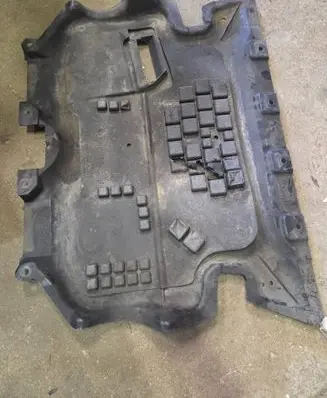 Mercedes-Benz GLC X253 C253 Engine splash shield/under tray A2055201600 A21352439