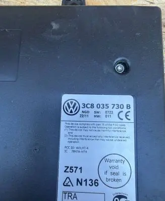 Volkswagen PASSAT CC Bluetooth control unit module 3C8035730B