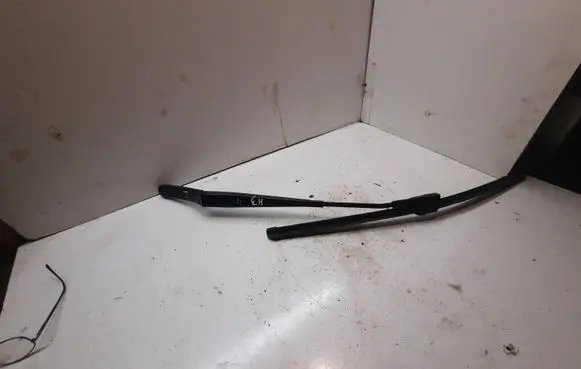 Audi A3 S3 8P Front wiper blade arm 74560