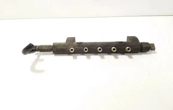 Nissan X-Trail T30 Fuel main line pipe
