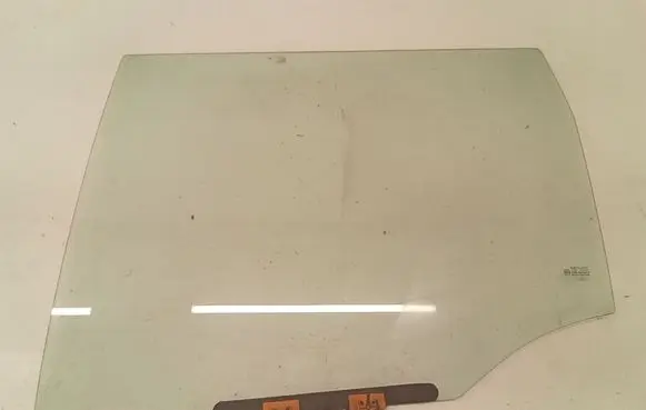 Nissan Terrano Rear door window glass 43R000015