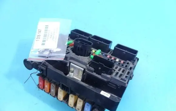 Peugeot 407 Central body control module 1189830020 IMPRK1316147