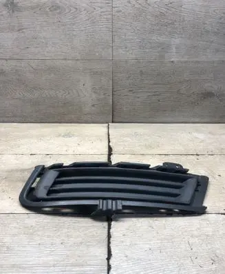 Volkswagen Golf VII Front bumper lower grill 5G0853211D