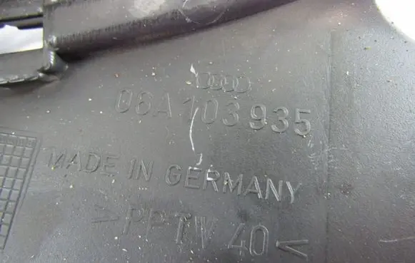 Audi A3 S3 8L Engine cover (trim) 06A103935