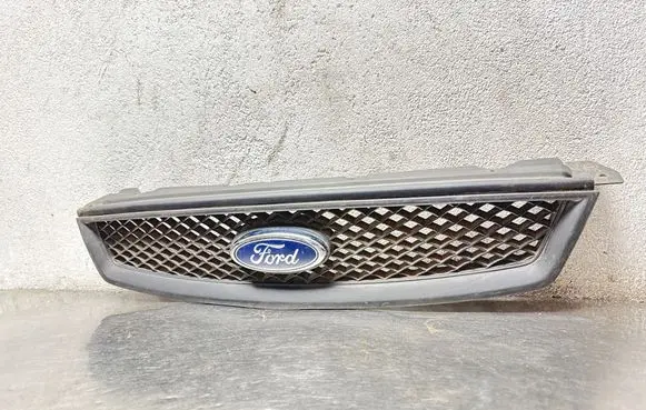 Ford Focus Front bumper upper radiator grill 4M518138B 4M518200D 4M518200C