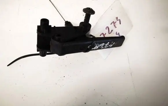 Peugeot 206 Engine bonnet (hood) release handle 