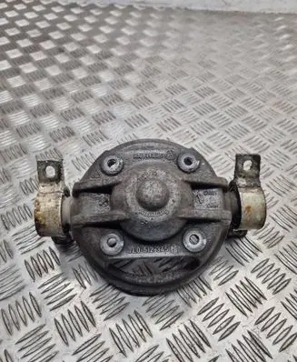 Volkswagen Touareg I Coil spring/strut mount 7L0512345B