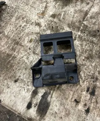 Mercedes-Benz Sprinter W906 Front bumper mounting bracket A9068850263