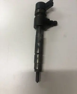 Opel Zafira B Fuel injector 0445110165