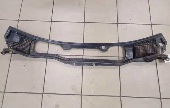 Volvo V40 Wiper trim