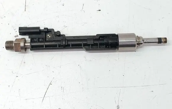 BMW X1 E84 Fuel injector 7639994 0261500172