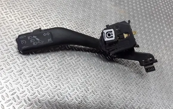 Skoda Yeti (5L) Indicator stalk 1K0953513G