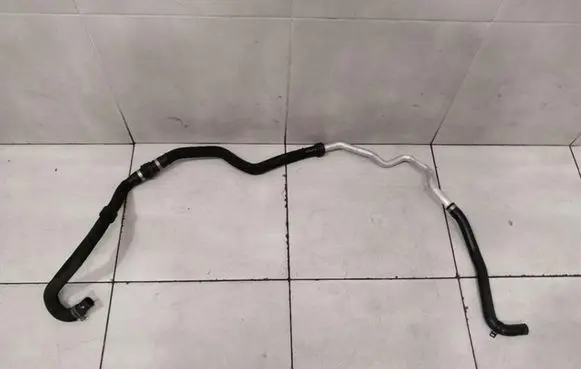 Mercedes-Benz GLS X166 Engine coolant pipe/hose A1668300101 A1668309900