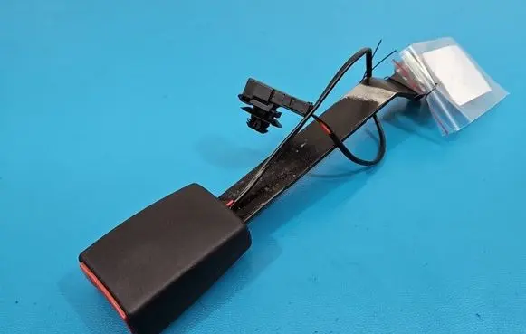 Renault Clio III Front seatbelt IMPRK1583917