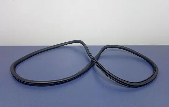 Ford Kuga I Front door rubber seal 