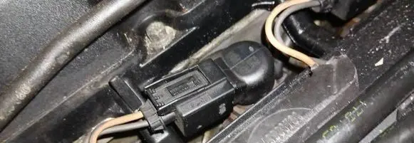 Peugeot 1007 Fuel injector 9654551080